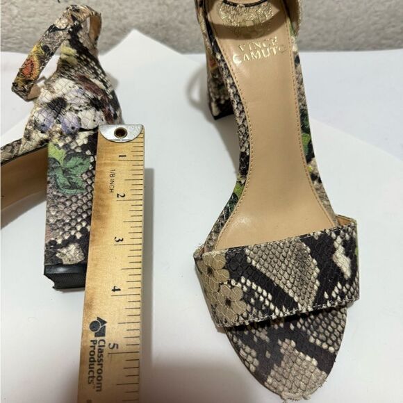 VINCE CAMUTO WINDERLY ANKLE STRAP SANDAL SIZE 9 - Picture 9 of 9